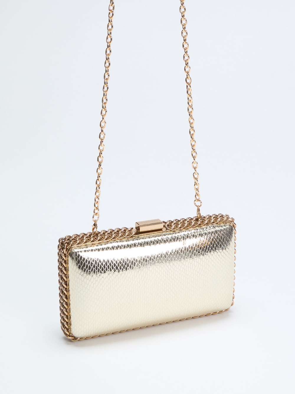 Wrap-Around Chain Clutch