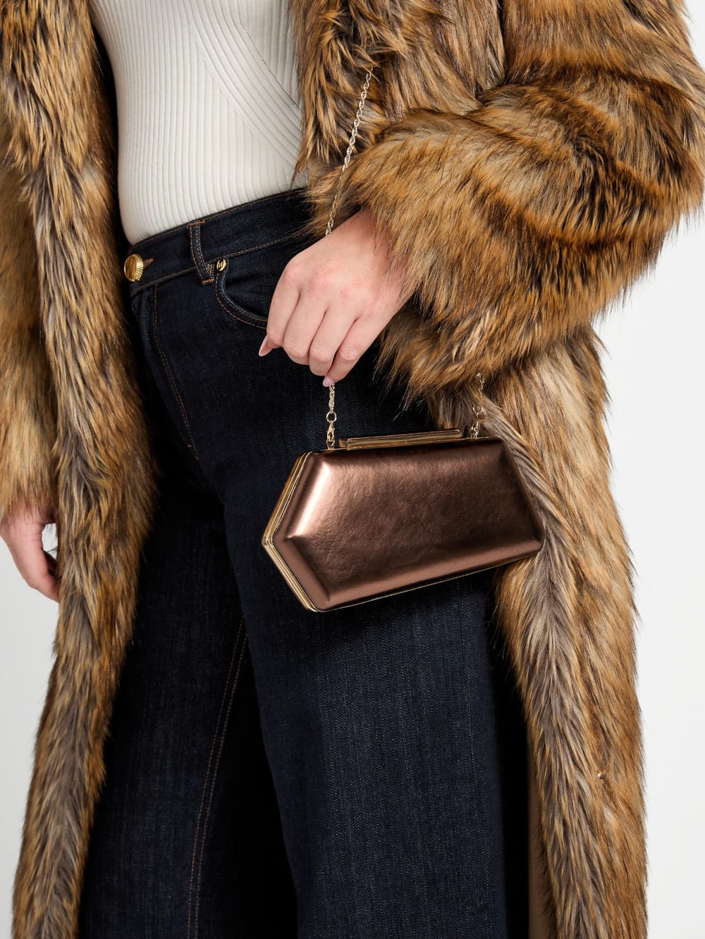 Gemma Metallic Clutch
