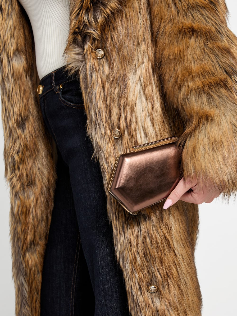 Gemma Metallic Clutch