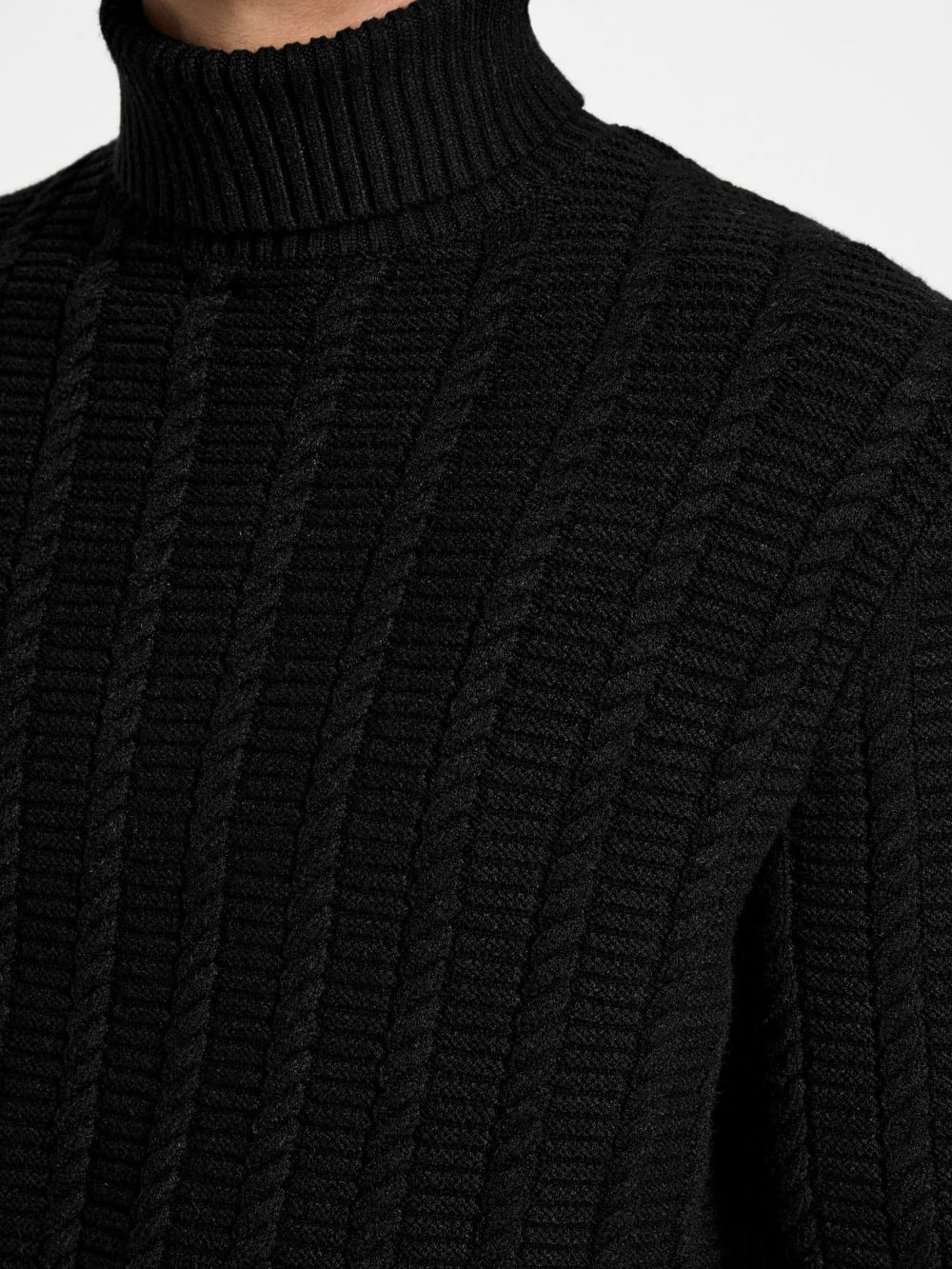 Eco Brandon Cable-Knit Turtleneck Sweater