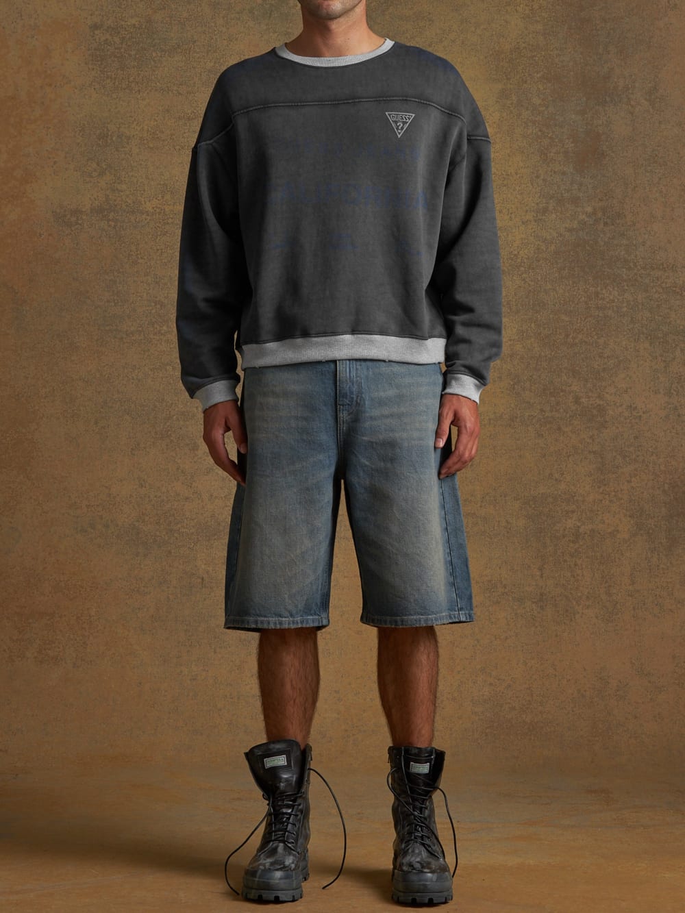 aged triangle crewneck